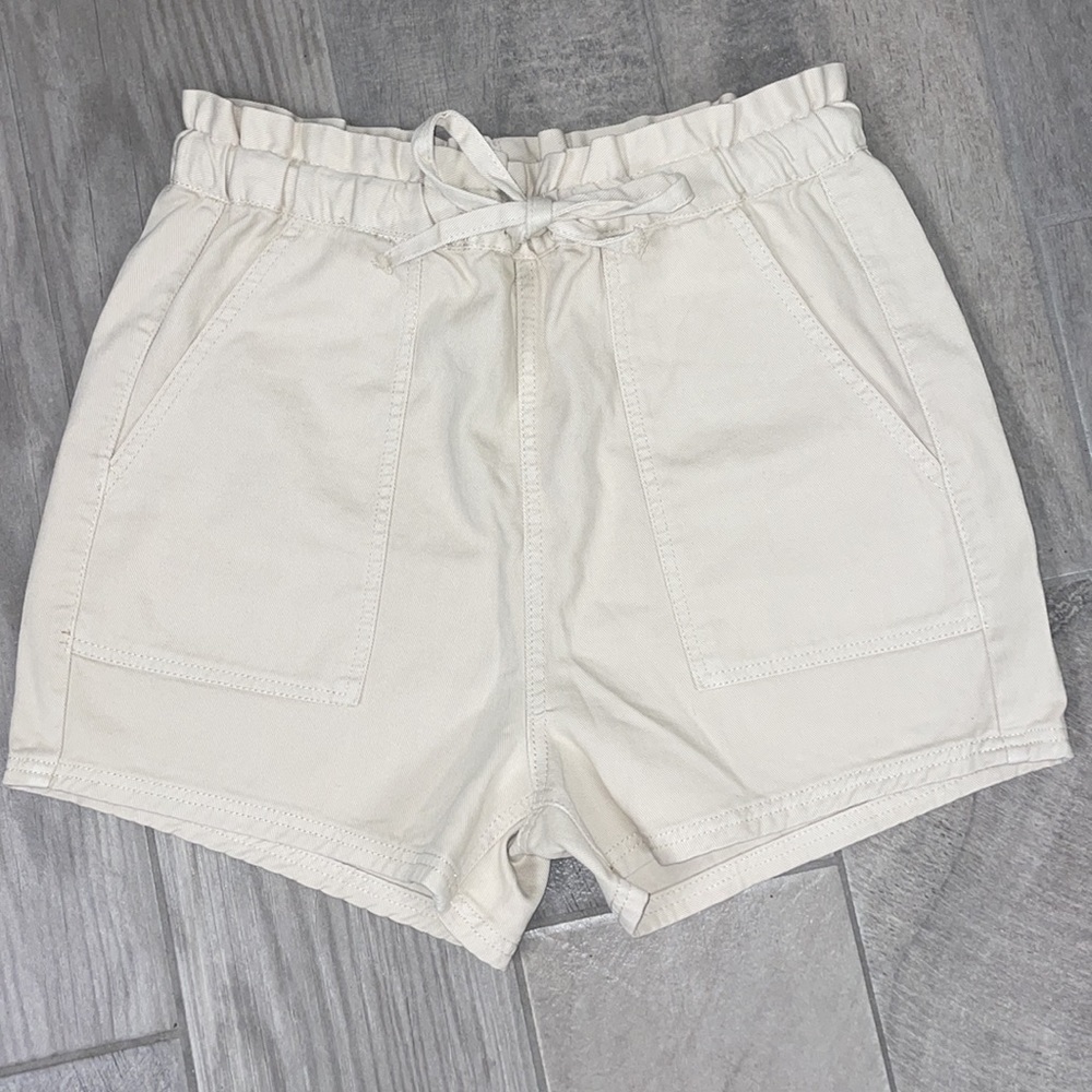 BNWT Wishlist Jeans Paperbag Style Ecru Cotton Shorts, Size L - Picture 2 of 6